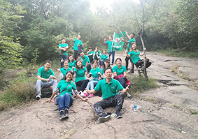 德瑞亞工廠團隊2016年春季爬山員工風(fēng)采